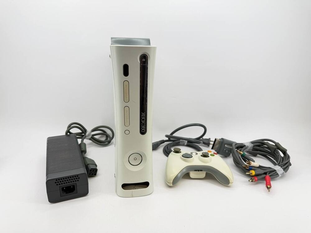 Microsoft Xbox 360 White Console Bundle Controller Cables 11.00 lb Tested Works